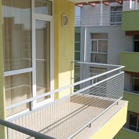 L4 Sunset 2 Apartman Napospart